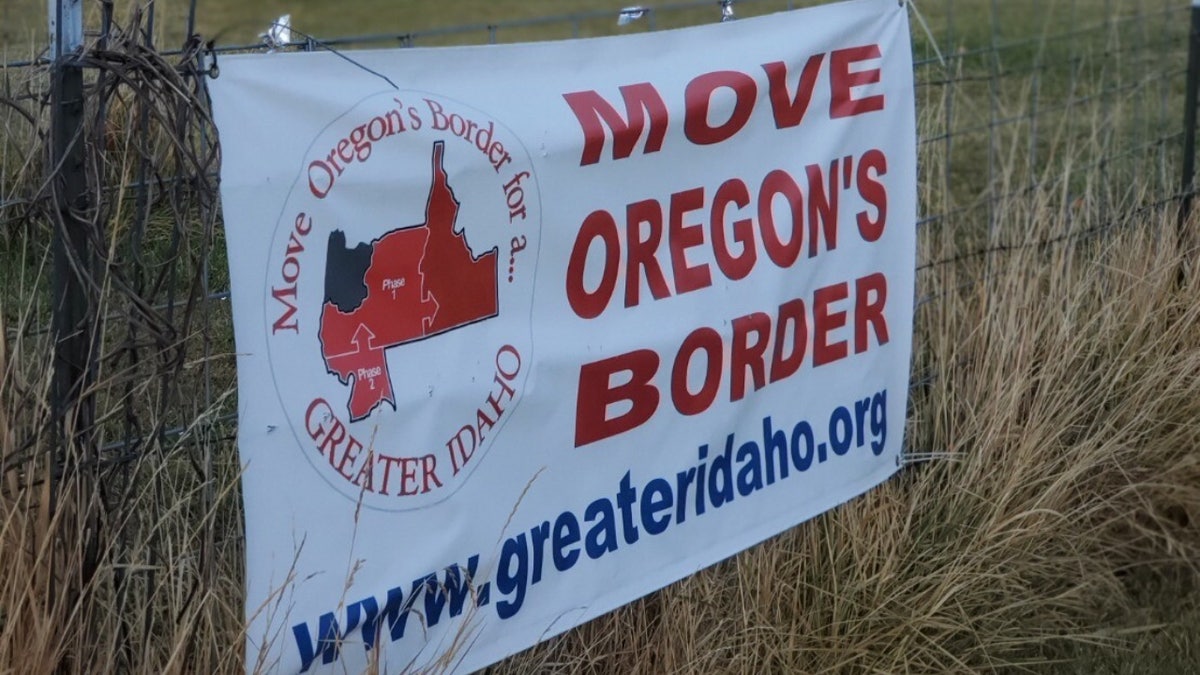 Rural sign supporting Greater Idaho movement