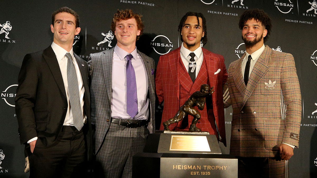  Heisman finalists take a photo in New York City