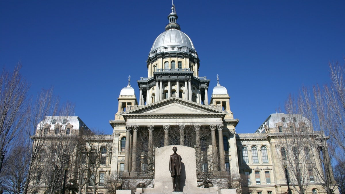 Exterior view of the Illinois State Capitol in Springfield, Illinois
