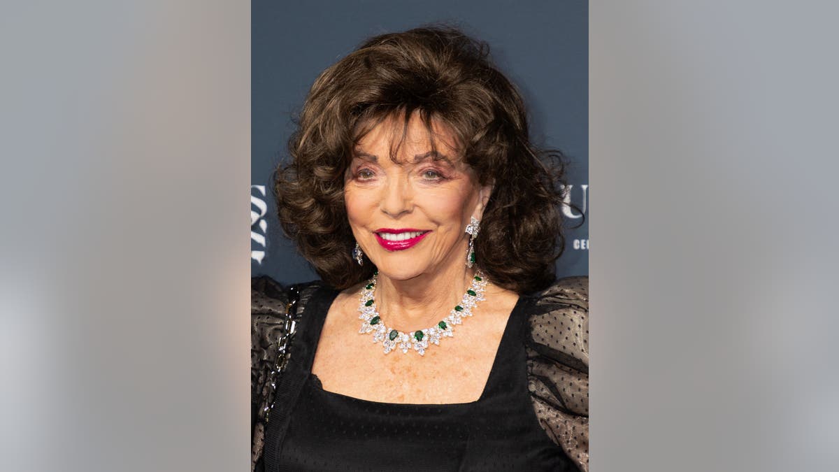 Joan Collins on the red carpet