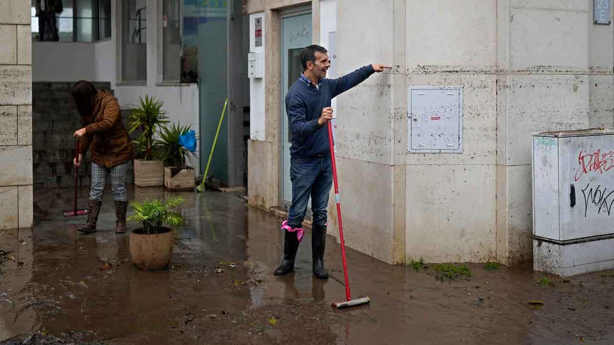 Cleaner in Alges, Portugal.