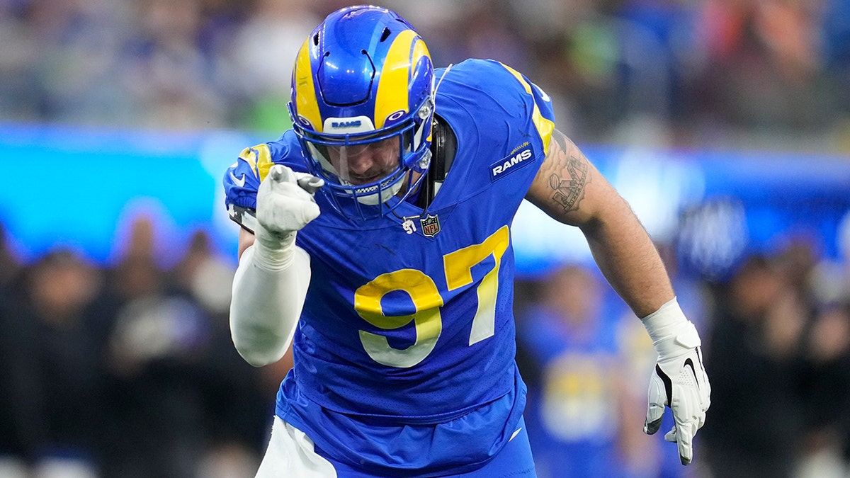 Here's which uniforms Rams are wearing vs. Broncos on Christmas