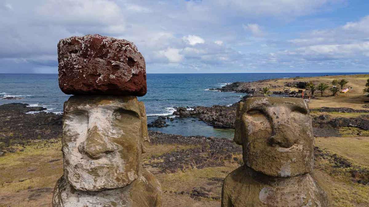 Moai statues