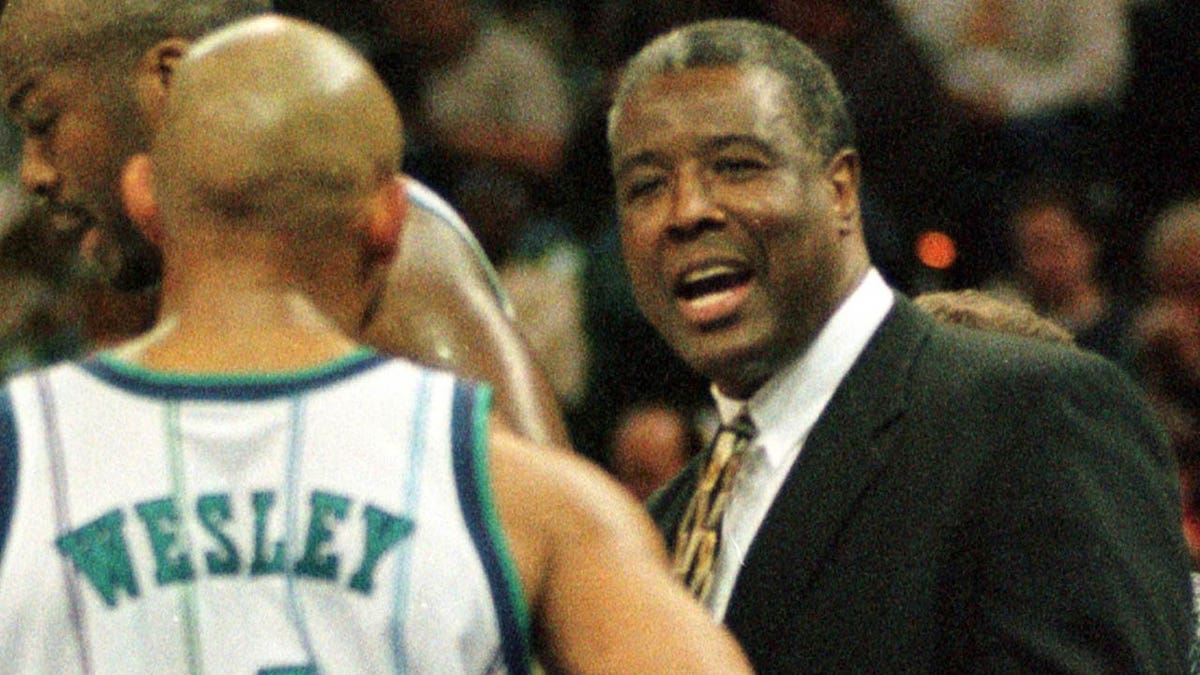 Paul Silas as coach of the Hornets