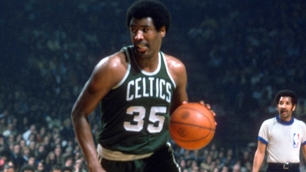 Paul Silas plays for the Celtics