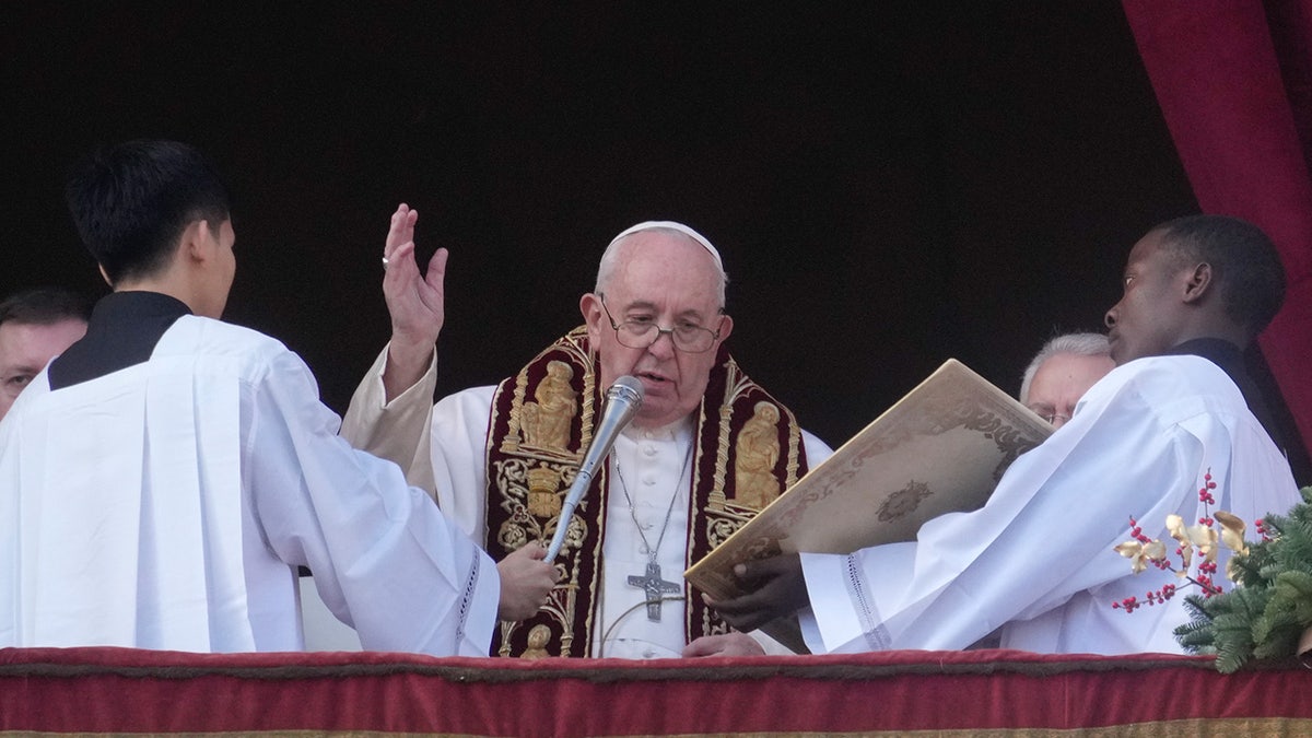 Christmas Eve Mass Pope Francis