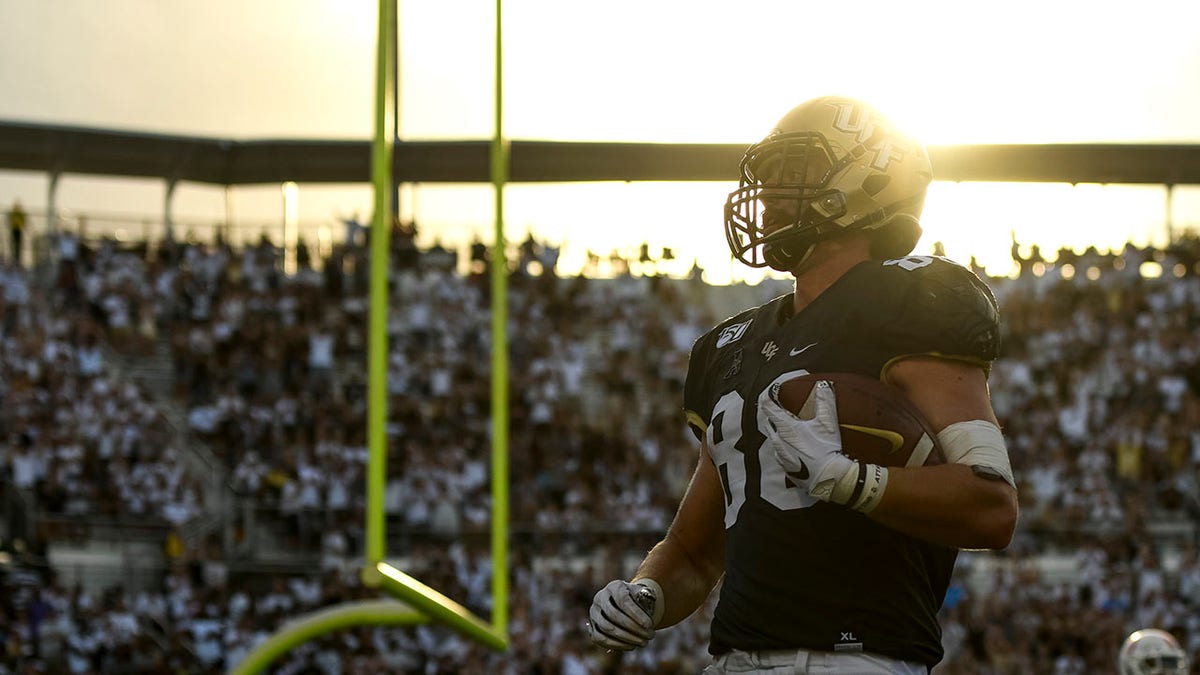 UCF Knights tight end Jake Hescock reacts after catch