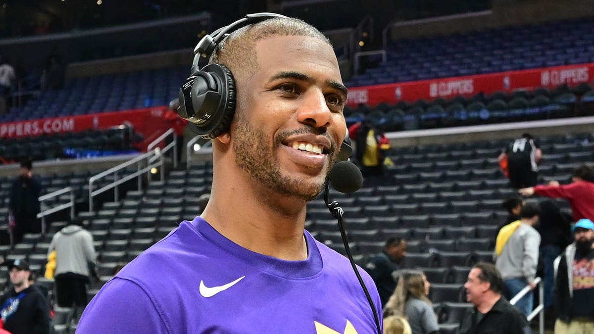 Chris Paul staying in New Orleans, says meeting went 'well