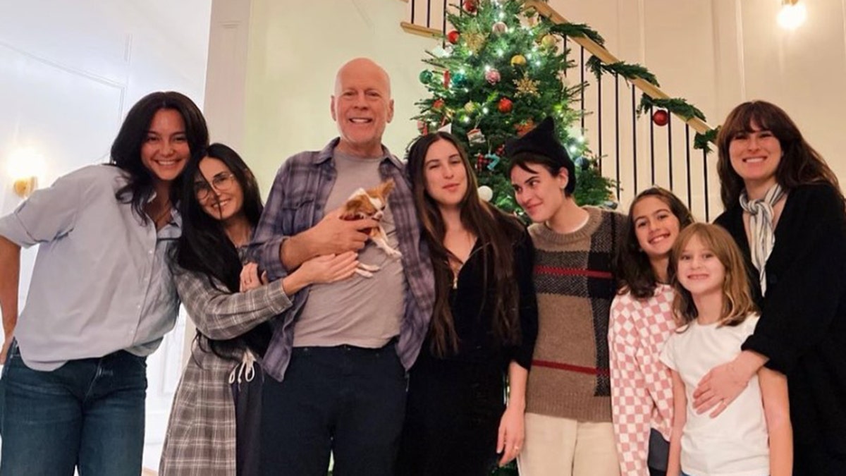 Demi Moore, Bruce Willis holiday family photo