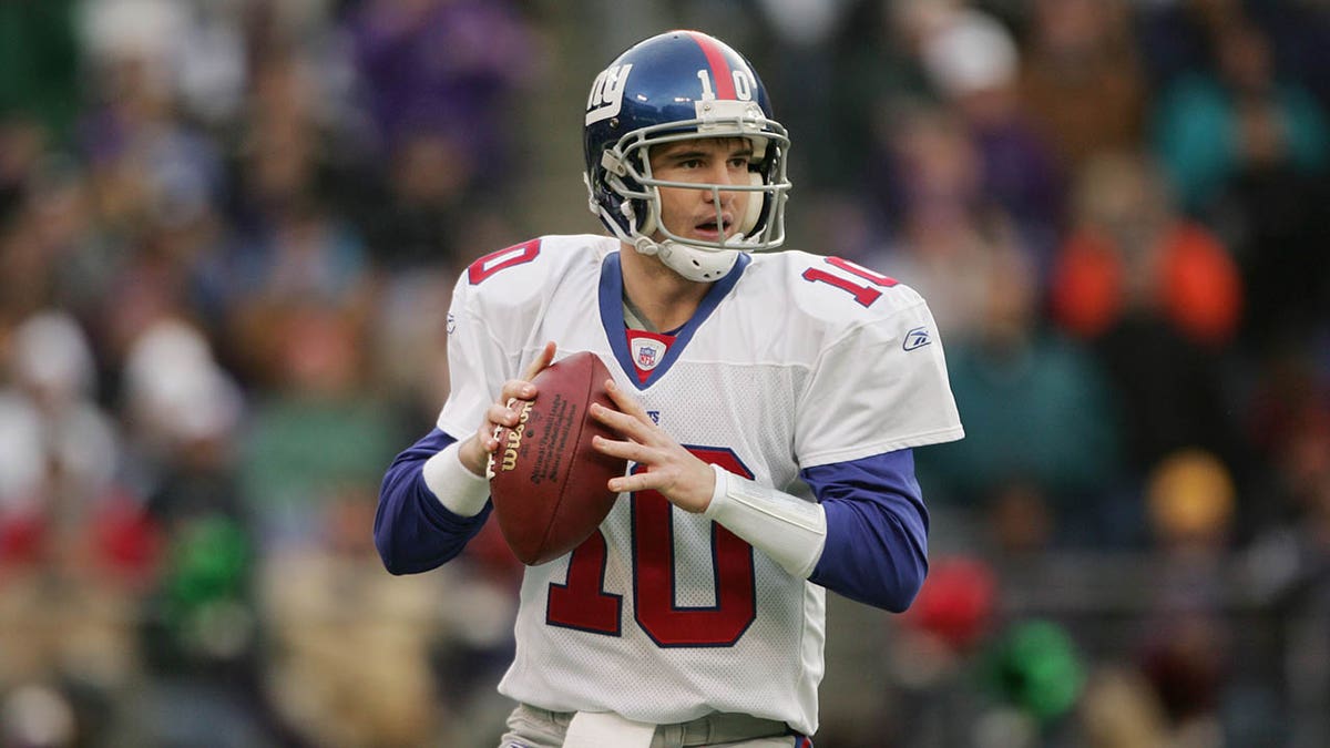Eli Manning in game 2004