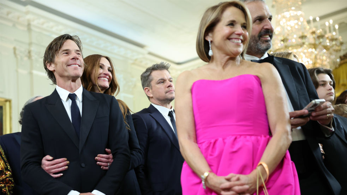 Daniel Moder, Julia Roberts, Matt Damon, Katie Couric and her husband John Molner
