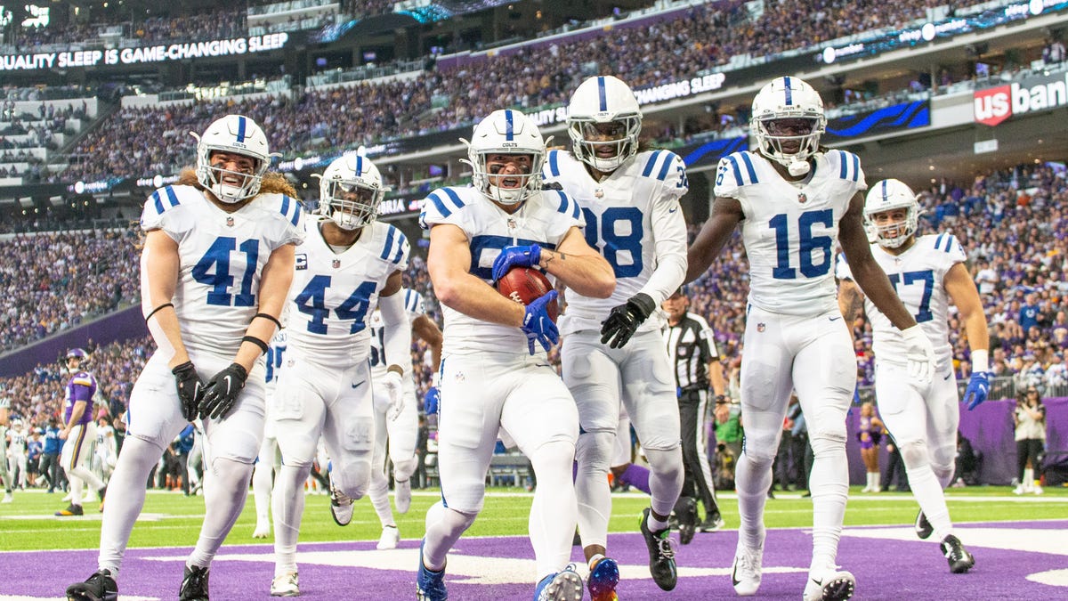 Colts celebrate touchdown