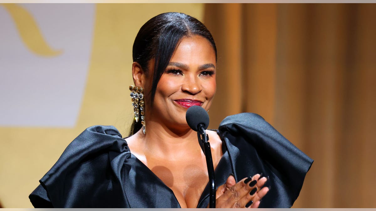 Nia Long on stage