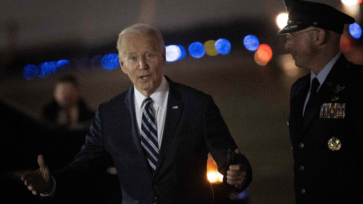 Biden Says 'universal' Message Of Christmas Story Should Relax ...