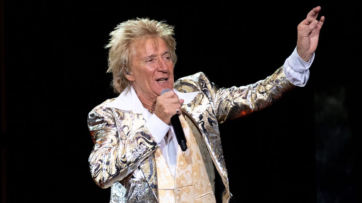 Rod Stewart performing