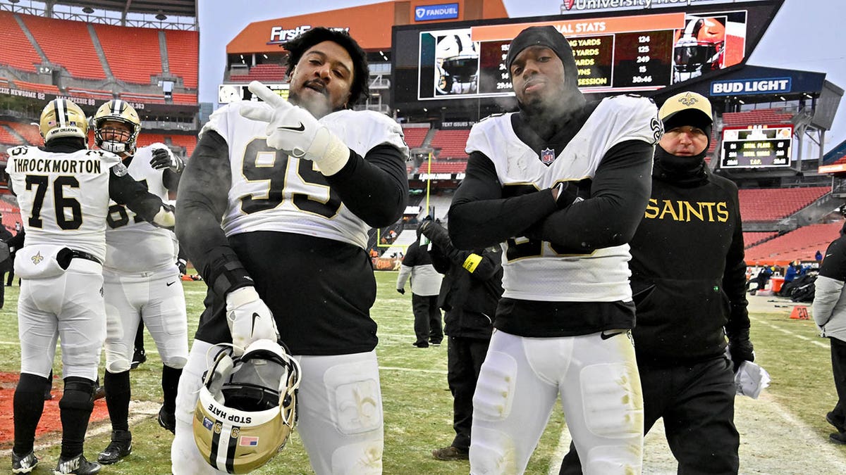 Saints officially eliminate Browns from playoffs with 17 unanswered points  to win 17-10 in frigid conditions