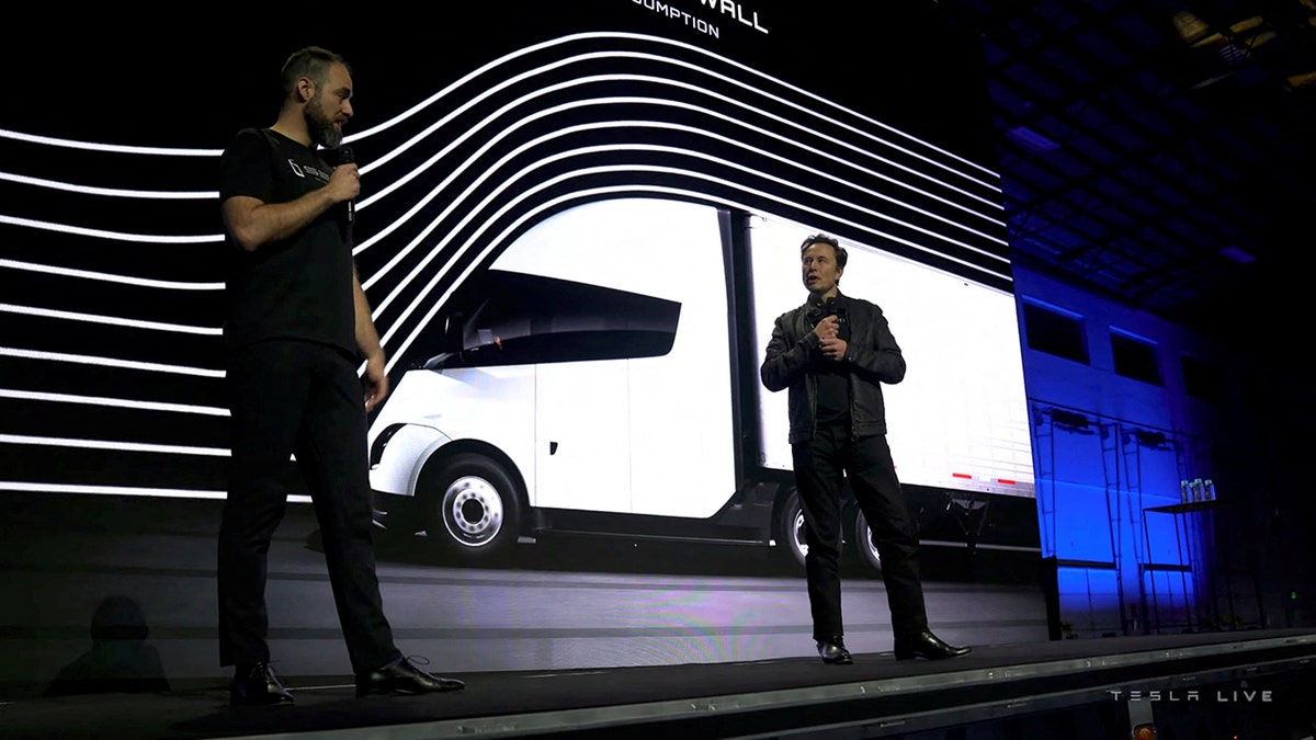 Tesla semi screen