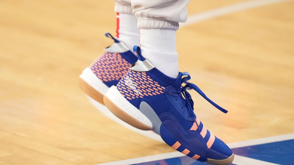 Knicks sneakers sale