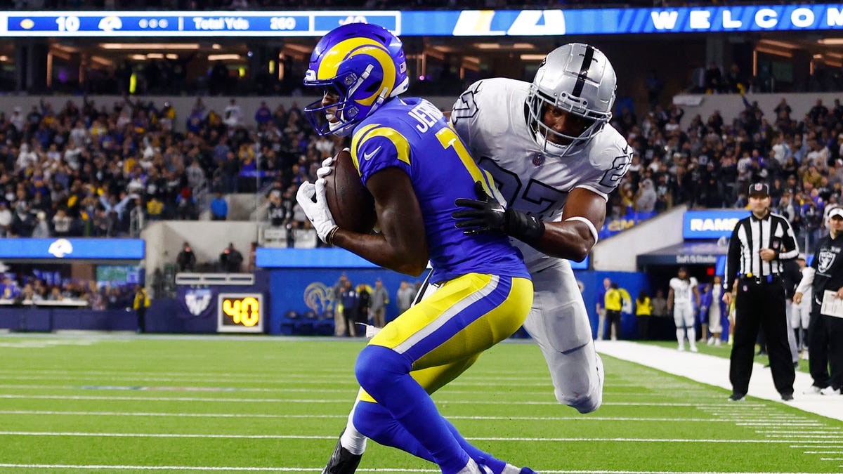 NFL: Baker Mayfield leads Los Angeles Rams to comeback win over