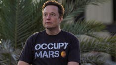 Elon Musk, Apple co-founder, other tech experts call for pause on 'giant AI experiments': 'Dangerous race'
