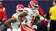 Chiefs clinch AFC West title on game-winning touchdown run from Jerick McKinnon