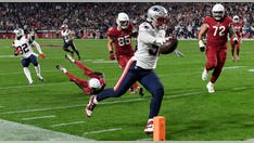 Patriots capitalize on Cardinals' mistakes, Kyler Murray's early exit to stay alive in AFC playoff picture