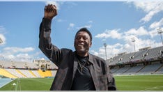 Neymar Jr., Cristiano Ronaldo among those grieving loss of Brazilian soccer star Pelé