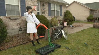 ''Cousin Eddie'' Christmas display in Shepherdsville, Ky.