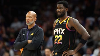 Deandre Ayton, Suns coach exchange words in heated moment on bench during loss to Wizards