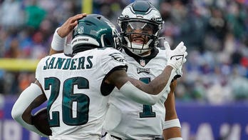 Eagles' Miles Sanders channels 'Waterboy' to Adam Sandler's delight