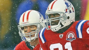 Randy Moss describes secret Tom Brady meeting months before trade to Patriots