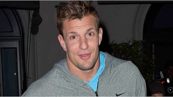 Rob Gronkowski jokes Tom Brady could play until he's 68, touts QB's broadcasting chops