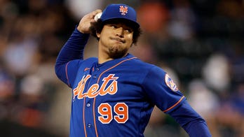 Mets lose starting pitcher to division rival: reports