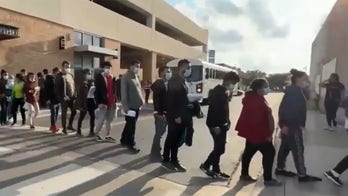 Fox News footage shows mass release of migrants into US, as numbers hit 500,000 for FY 23
