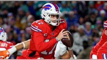 Josh Allen leads game-winning drive in snow to beat Dolphins, clinch playoff berth