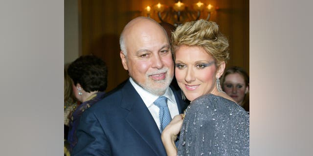 Céline Dion et son mari René Angelil ont souri avant ses débuts à Las Vegas.