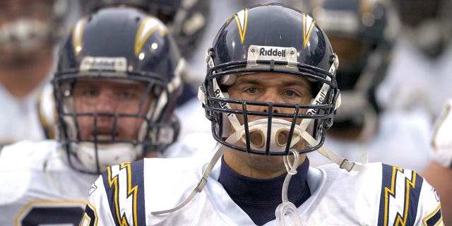 David Binn, #50 of the San Diego Chargers, during a game between the San Diego Chargers and Buffalo Bills at Ralph Wilson Stadium in Orchard Park, New York on December 3, 2006.