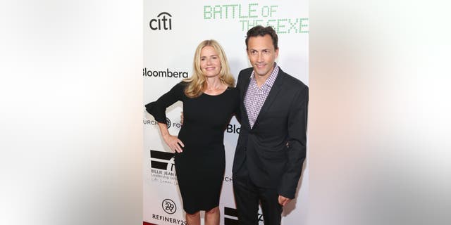 Actress Elisabeth Shue is the sister of actor Andrew Shue.