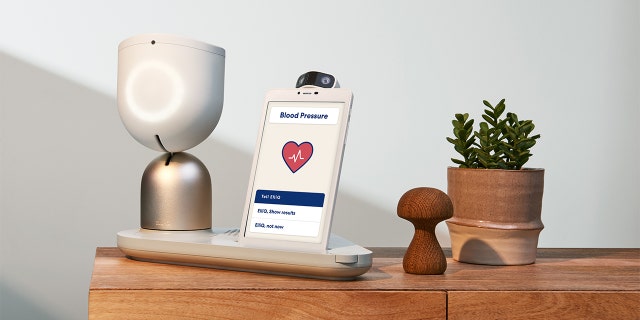 Help your loved ones manage their health well this holiday season and even create healthy habits for the new year with ElliQ.
