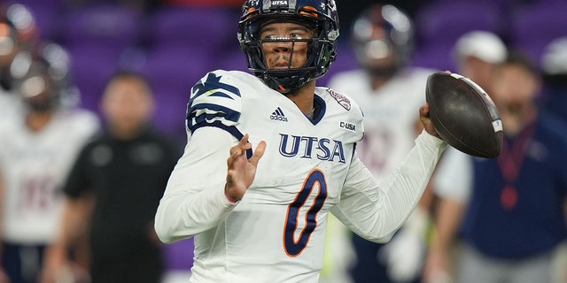 UTSA Roadrunners quarterback Frank Harris, #0, looks to make a pass attempt during the game between the UTSA Roadrunners and the Troy Trojans on Friday, Dec. 16, 2022, Duluth Trading Cure Bowl at Exploria Stadium, Orlando, Florida.