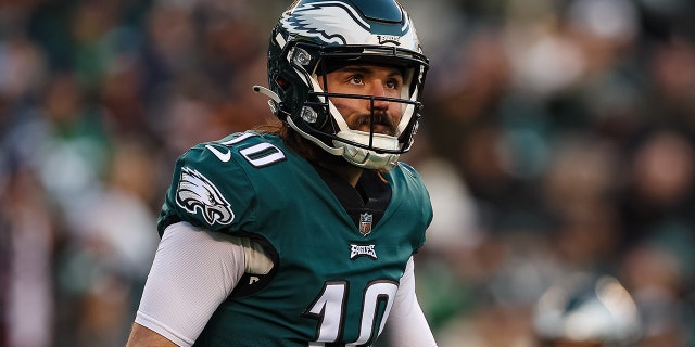 Philadelphia Eagles number 10 Gardner Minshew watches the Tennessee Titans during the second half at Lincoln Financial Field on December 4, 2022 in Philadelphia, Pennsylvania.