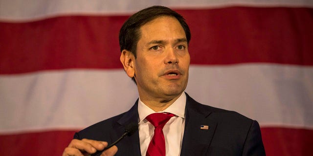 rubio at the podium