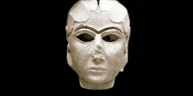 Head of a Woman from Uruk, Iraq Museum;  also known as the "Sumerian Mona Lisa."