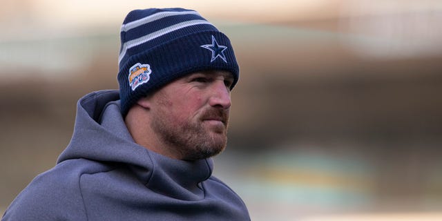 Jason Witten, #82 of the Dallas Cowboys, looks on prior to the game against the Philadelphia Eagles at Lincoln Financial Field on December 22, 2019, in Philadelphia, Pennsylvania.