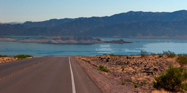 The road to Lake Mead in Nevada