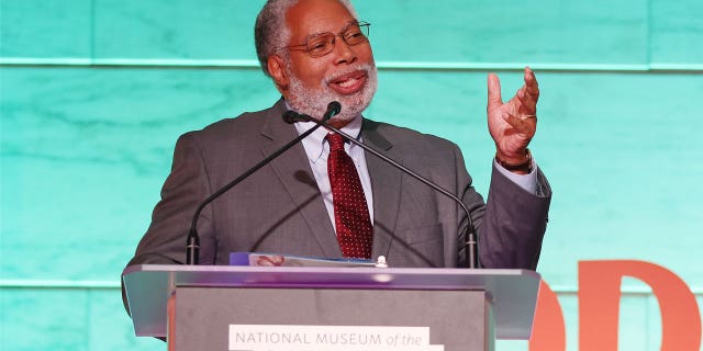 Lonnie Bunch