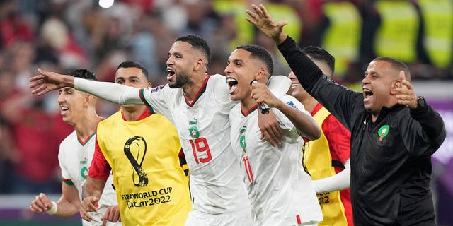 Marruecos celebra después de vencer a Canadá en un partido de la Copa Mundial del Grupo F en el estadio Al Thumama en Doha, Qatar, el jueves 1 de diciembre de 2022.