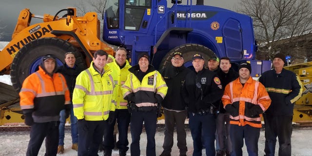 Long Island county sends crew to help rescue efforts in Buffalo region Long Island county sends crew to help rescue efforts in Buffalo region