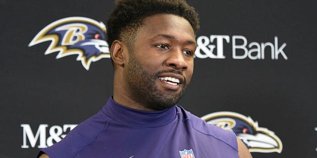 Baltimore Ravens linebacker Roquan Smith meets with reporters after the Steelers game in Pittsburgh on Sunday, Dec. 11, 2022.