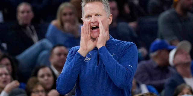 Golden State Warriors coach Steve Kerr yells at players during the first half of a game against the Los Angeles Clippers in San Francisco on November 23, 2022. 